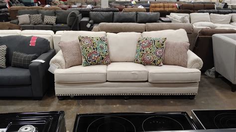 Outlet furniture .